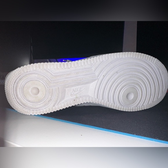 Nike Air Force 1 '07 Lows - Picture 13 of 14